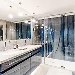 Schloss Seefels מלון 5*