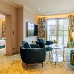 Schloss Seefels מלון