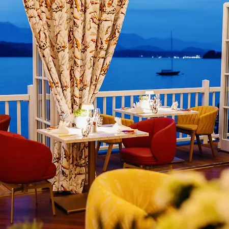 Schloss Seefels Szálloda 5*
