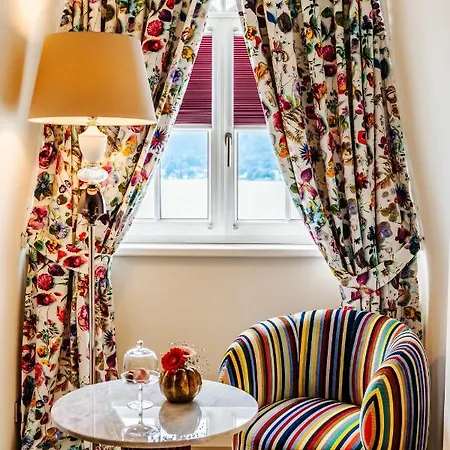 Otel Schloss Seefels 5*