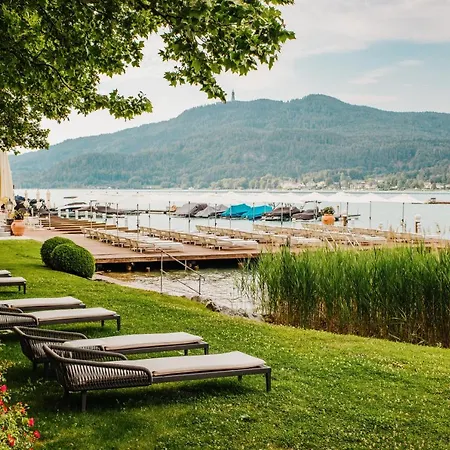 Otel Schloss Seefels Tiebitsch