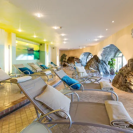 Schloss Seefels Otel 5*