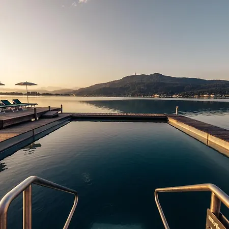 Schloss Seefels Tiebitsch